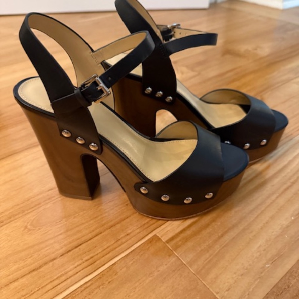 MICHAEL KORS SHOES - NIB SIZE 6.5 - BLACK